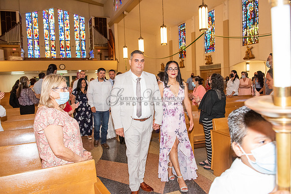 Fotografo para bautismos, Primera communions photographer 323-633-8283 at St Mary of the Assumption Catholic church in Whittier Ca.
