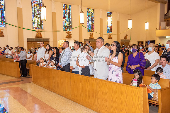 Fotografo para bautismos, Primera communions photographer 323-633-8283 at St Mary of the Assumption Catholic church in Whittier Ca.