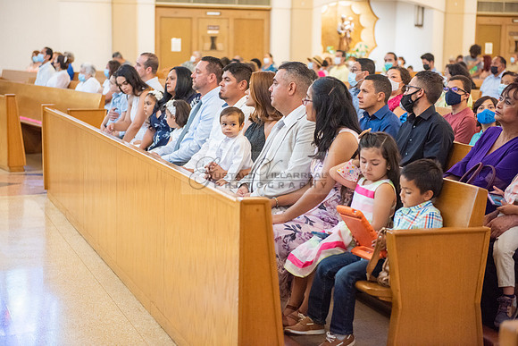 Fotografo para bautismos, Primera communions photographer 323-633-8283 at St Mary of the Assumption Catholic church in Whittier Ca.