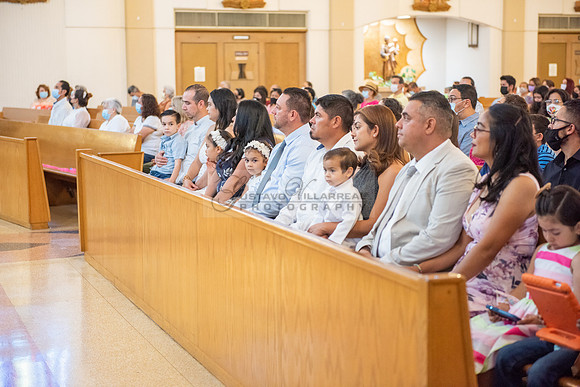 Fotografo para bautismos, Primera communions photographer 323-633-8283 at St Mary of the Assumption Catholic church in Whittier Ca.
