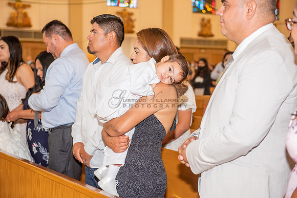 Fotografo para bautismos, Primera communions photographer 323-633-8283 at St Mary of the Assumption Catholic church in Whittier Ca.