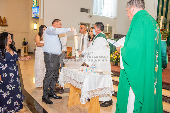 Fotografo para bautismos, Primera communions photographer 323-633-8283 at St Mary of the Assumption Catholic church in Whittier Ca.