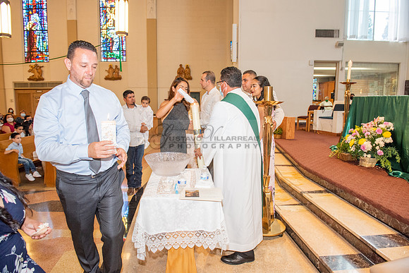 Fotografo para bautismos, Primera communions photographer 323-633-8283 at St Mary of the Assumption Catholic church in Whittier Ca.