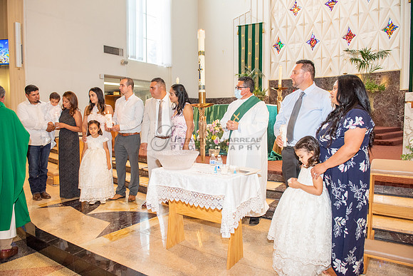 Fotografo para bautismos, Primera communions photographer 323-633-8283 at St Mary of the Assumption Catholic church in Whittier Ca.