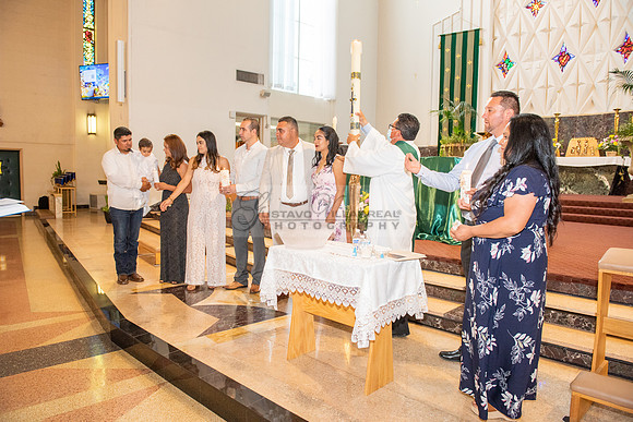 Fotografo para bautismos, Primera communions photographer 323-633-8283 at St Mary of the Assumption Catholic church in Whittier Ca.