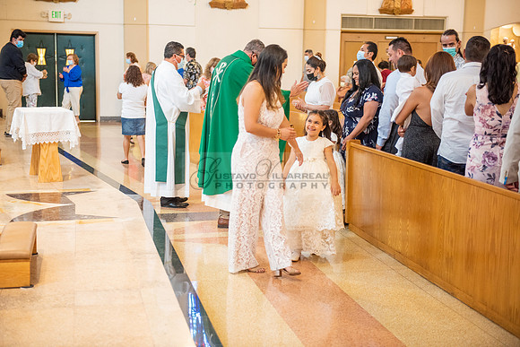 Fotografo para bautismos, Primera communions photographer 323-633-8283 at St Mary of the Assumption Catholic church in Whittier Ca.