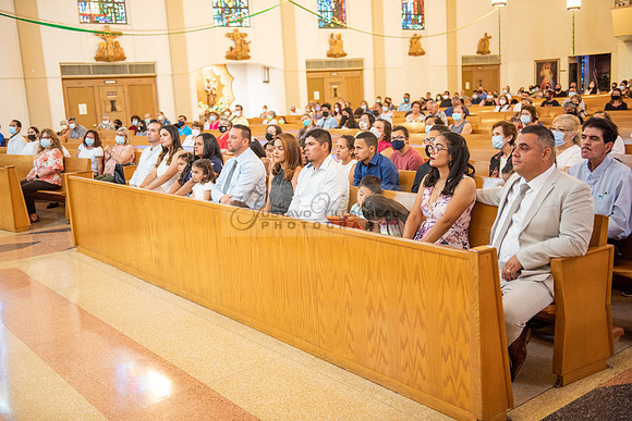 Fotografo para bautismos, Primera communions photographer 323-633-8283 at St Mary of the Assumption Catholic church in Whittier Ca.