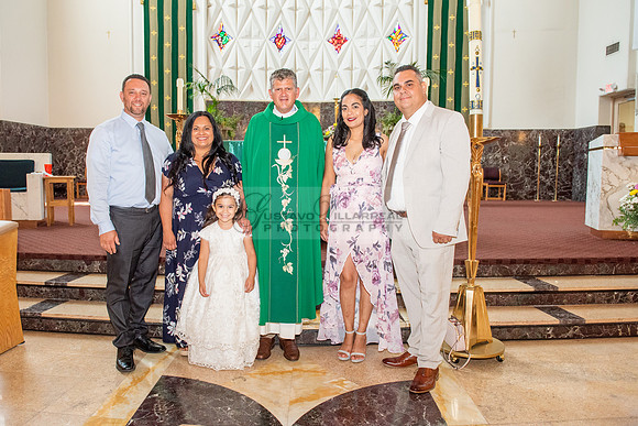 Fotografo para bautismos, Primera communions photographer 323-633-8283 at St Mary of the Assumption Catholic church in Whittier Ca.