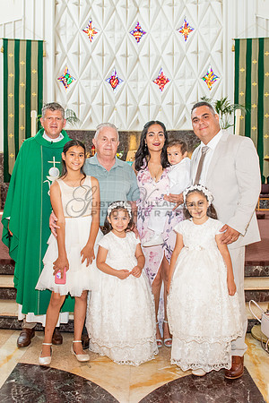 Fotografo para bautismos, Primera communions photographer 323-633-8283 at St Mary of the Assumption Catholic church in Whittier Ca.
