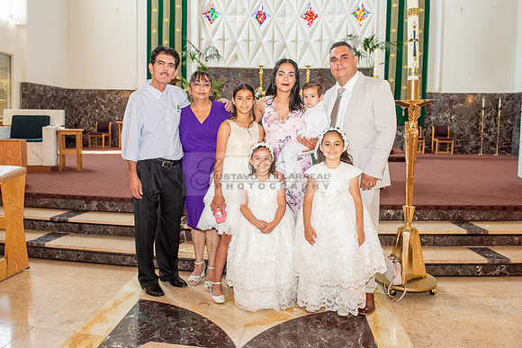 Fotografo para bautismos, Primera communions photographer 323-633-8283 at St Mary of the Assumption Catholic church in Whittier Ca.