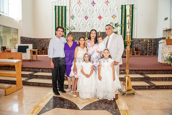 Fotografo para bautismos, Primera communions photographer 323-633-8283 at St Mary of the Assumption Catholic church in Whittier Ca.