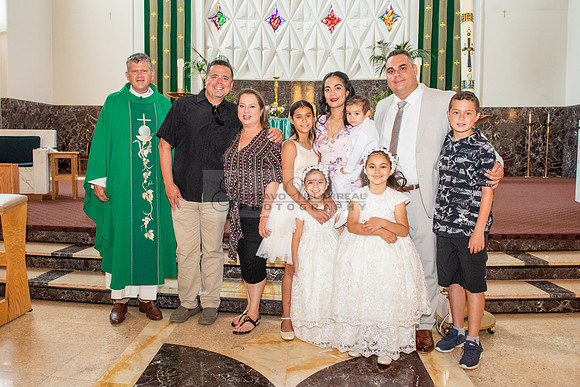Fotografo para bautismos, Primera communions photographer 323-633-8283 at St Mary of the Assumption Catholic church in Whittier Ca.