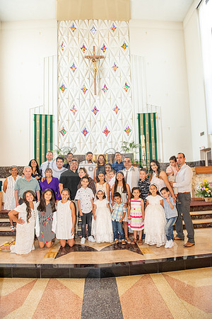 Fotografo para bautismos, Primera communions photographer 323-633-8283 at St Mary of the Assumption Catholic church in Whittier Ca.