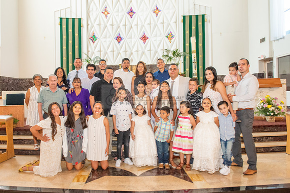Fotografo para bautismos, Primera communions photographer 323-633-8283 at St Mary of the Assumption Catholic church in Whittier Ca.