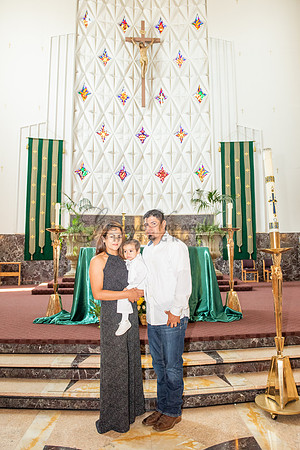 Fotografo para bautismos, Primera communions photographer 323-633-8283 at St Mary of the Assumption Catholic church in Whittier Ca.