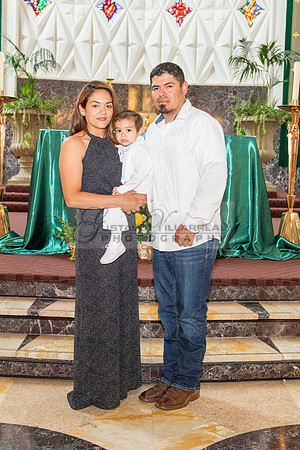 Fotografo para bautismos, Primera communions photographer 323-633-8283 at St Mary of the Assumption Catholic church in Whittier Ca.