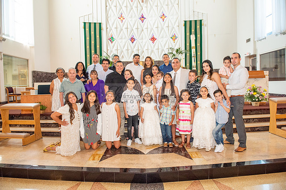 Fotografo para bautismos, Primera communions photographer 323-633-8283 at St Mary of the Assumption Catholic church in Whittier Ca.