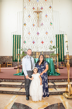 Fotografo para bautismos, Primera communions photographer 323-633-8283 at St Mary of the Assumption Catholic church in Whittier Ca.