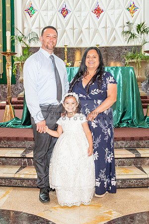 Fotografo para bautismos, Primera communions photographer 323-633-8283 at St Mary of the Assumption Catholic church in Whittier Ca.