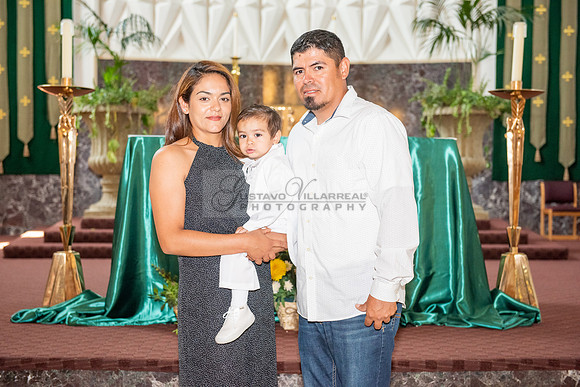 Fotografo para bautismos, Primera communions photographer 323-633-8283 at St Mary of the Assumption Catholic church in Whittier Ca.