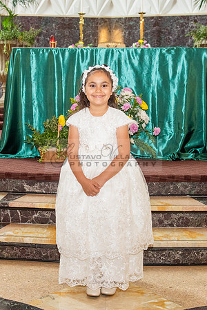Fotografo para bautismos, Primera communions photographer 323-633-8283 at St Mary of the Assumption Catholic church in Whittier Ca.