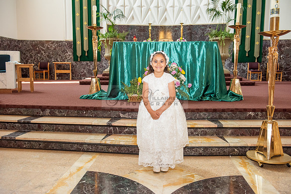 Fotografo para bautismos, Primera communions photographer 323-633-8283 at St Mary of the Assumption Catholic church in Whittier Ca.