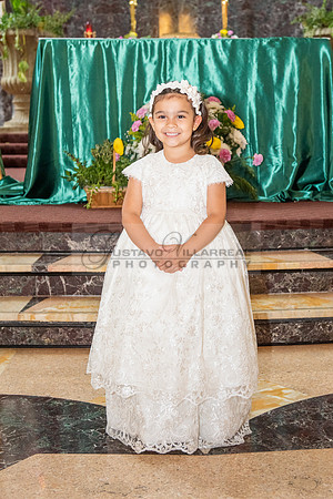 Fotografo para bautismos, Primera communions photographer 323-633-8283 at St Mary of the Assumption Catholic church in Whittier Ca.
