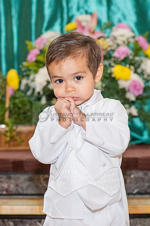 Fotografo para bautismos, Primera communions photographer 323-633-8283 at St Mary of the Assumption Catholic church in Whittier Ca.