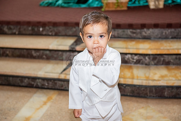 Fotografo para bautismos, Primera communions photographer 323-633-8283 at St Mary of the Assumption Catholic church in Whittier Ca.
