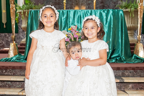 Fotografo para bautismos, Primera communions photographer 323-633-8283 at St Mary of the Assumption Catholic church in Whittier Ca.