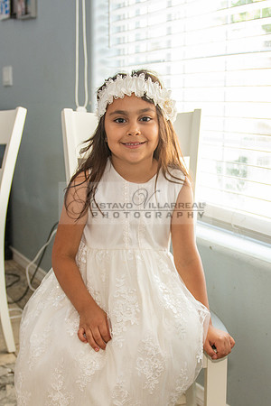 Fotografo para bautismos, Primera communions photographer 323-633-8283 at St Mary of the Assumption Catholic church in Whittier Ca.