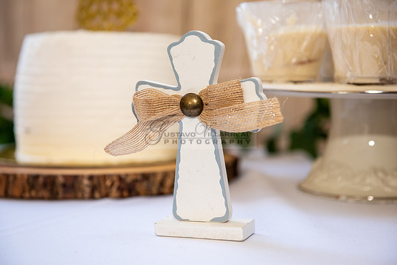 Fotografo para bautismos, Primera communions photographer 323-633-8283 at St Mary of the Assumption Catholic church in Whittier Ca.