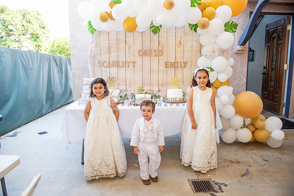 Fotografo para bautismos, Primera communions photographer 323-633-8283 at St Mary of the Assumption Catholic church in Whittier Ca.