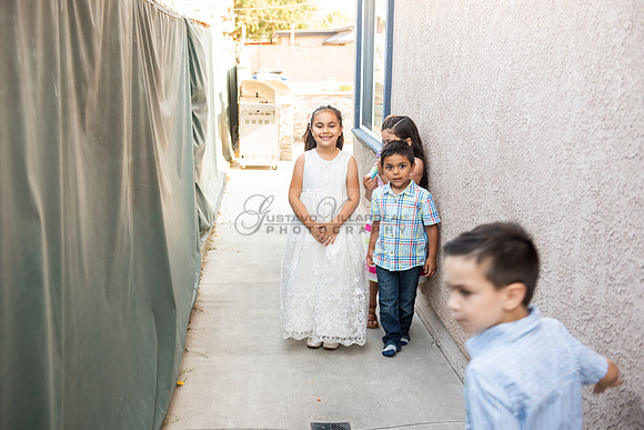 Fotografo para bautismos, Primera communions photographer 323-633-8283 at St Mary of the Assumption Catholic church in Whittier Ca.