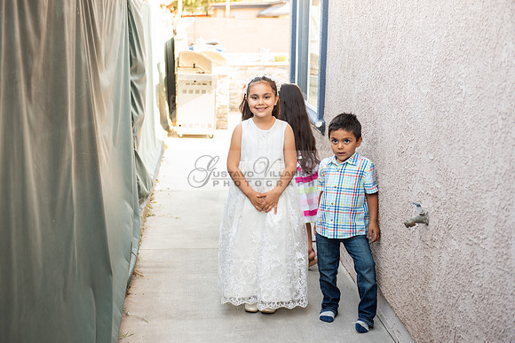 Fotografo para bautismos, Primera communions photographer 323-633-8283 at St Mary of the Assumption Catholic church in Whittier Ca.