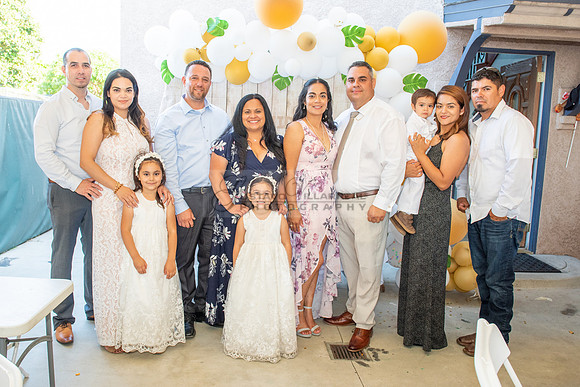 Fotografo para bautismos, Primera communions photographer 323-633-8283 at St Mary of the Assumption Catholic church in Whittier Ca.