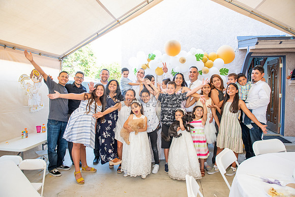 Fotografo para bautismos, Primera communions photographer 323-633-8283 at St Mary of the Assumption Catholic church in Whittier Ca.