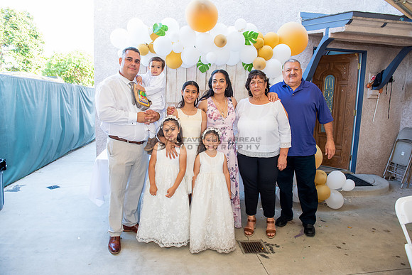 Fotografo para bautismos, Primera communions photographer 323-633-8283 at St Mary of the Assumption Catholic church in Whittier Ca.
