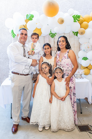Fotografo para bautismos, Primera communions photographer 323-633-8283 at St Mary of the Assumption Catholic church in Whittier Ca.