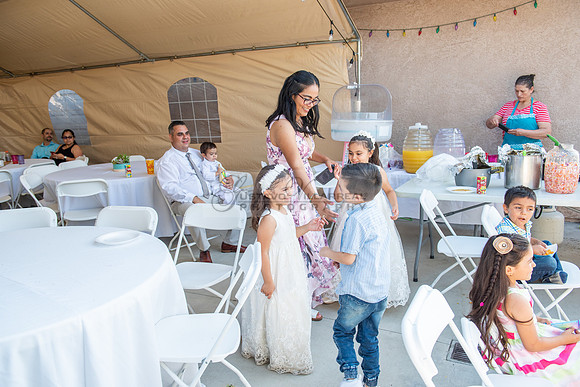 Fotografo para bautismos, Primera communions photographer 323-633-8283 at St Mary of the Assumption Catholic church in Whittier Ca.