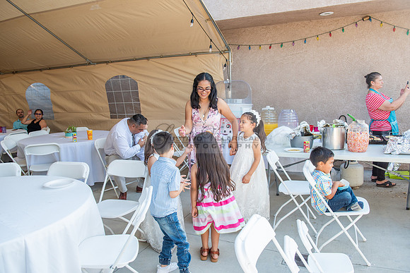 Fotografo para bautismos, Primera communions photographer 323-633-8283 at St Mary of the Assumption Catholic church in Whittier Ca.