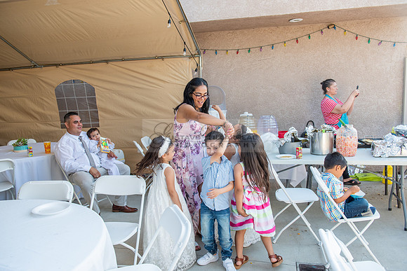 Fotografo para bautismos, Primera communions photographer 323-633-8283 at St Mary of the Assumption Catholic church in Whittier Ca.
