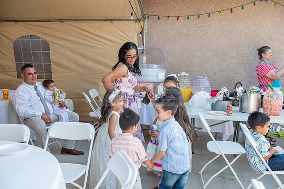 Fotografo para bautismos, Primera communions photographer 323-633-8283 at St Mary of the Assumption Catholic church in Whittier Ca.