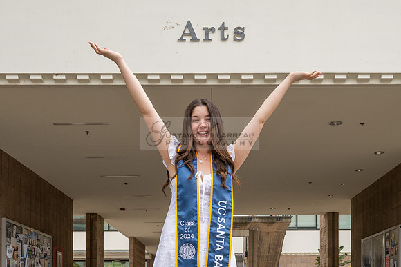Lauren Berry graduation photos, portraits at UCSB Santa Barbara Ca. Gustavo Villarreal Photography, 323-633-8283
