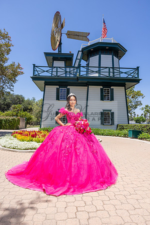 Samantha Rodriguez quinceanera celebration, photography, video at Heritage Park in Pico Rivera Ca. Bellflower, Santa Ana, Gustavo Villarreal photography, 323-633-8283, www.gvphotoandvideo.com