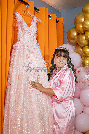 Jane Elizabeth quinceanera photographer-videographer-South Gate-Whittier-The Rose gardens in Whittier Ca. Gustavo Villarreal photography, videography, 323-633-8283, www.gvphotoandvideo.com