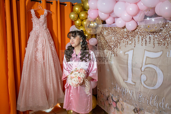 Jane Elizabeth quinceanera photographer-videographer-South Gate-Whittier-The Rose gardens in Whittier Ca. Gustavo Villarreal photography, videography, 323-633-8283, www.gvphotoandvideo.com