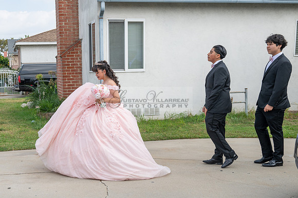 Jane Elizabeth quinceanera photographer-videographer-South Gate-Whittier-The Rose gardens in Whittier Ca. Gustavo Villarreal photography, videography, 323-633-8283, www.gvphotoandvideo.com