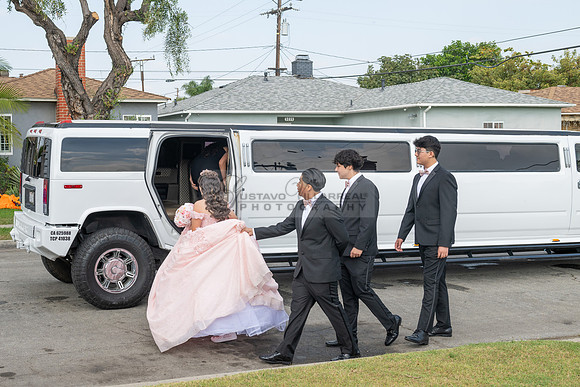 Jane Elizabeth quinceanera photographer-videographer-South Gate-Whittier-The Rose gardens in Whittier Ca. Gustavo Villarreal photography, videography, 323-633-8283, www.gvphotoandvideo.com