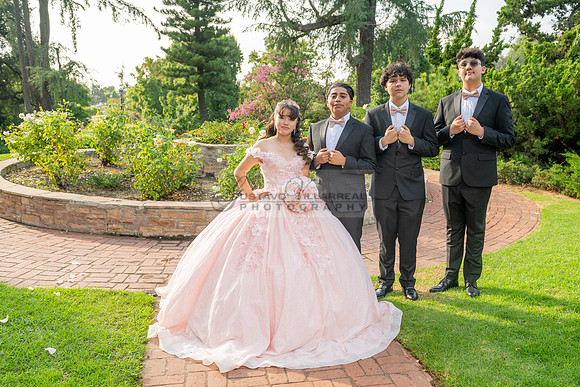 Jane Elizabeth quinceanera photographer-videographer-South Gate-Whittier-The Rose gardens in Whittier Ca. Gustavo Villarreal photography, videography, 323-633-8283, www.gvphotoandvideo.com
